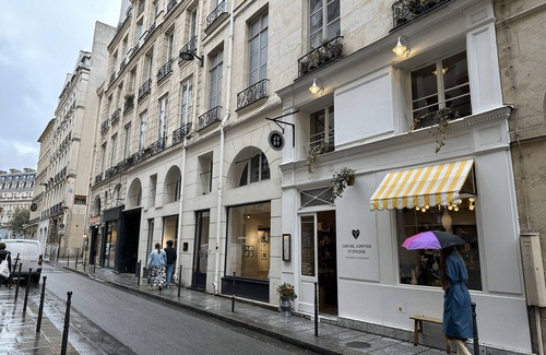 Paris City Center Apartment | Cosy APT with elevator 3 mins to Musee Louvre