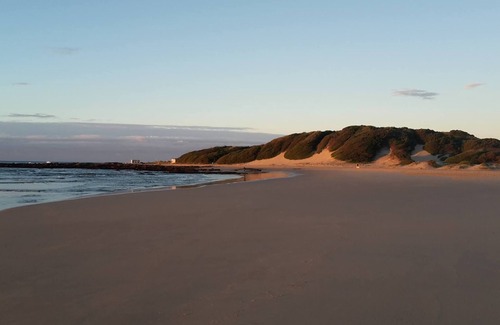 Kidd's Beach House | Cosy beach house with ocean view