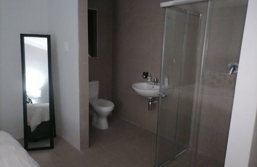 Khayelitsha Bed & Breakfast | Cosy bnb in a secluded part of Ilitha Park, khayelitsha