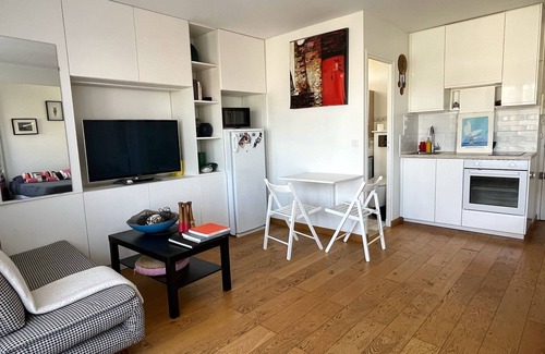 Suresnes Apartment | Cosy & Charming studio in Suresnes