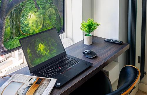 Brixton Apartment | Cosy City Forest - Brixton