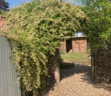Briston House | Cosy Cottage, dog friendly with wood burner