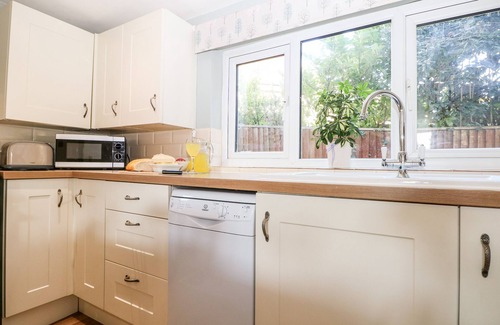 Cooden Cottage | Cosy Cottage