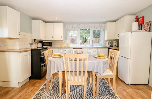 Cooden Cottage | Cosy Cottage