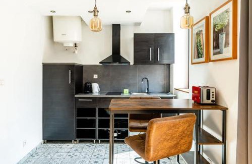 La Castellane Apartment | Cosy et spacieux T2 en ville - paradis centre-ville