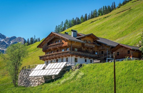 Innervillgraten House | Cosy flat in Innervillgraten with garden