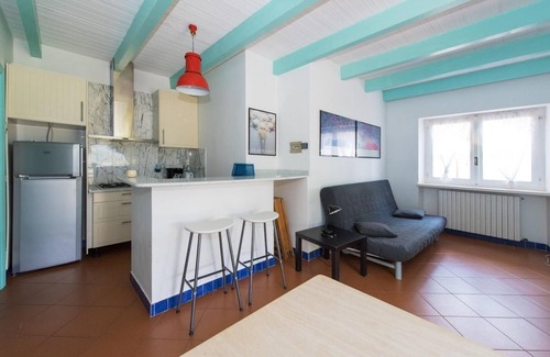 Finale Ligure Apartment | Cosy flat with parking and a view