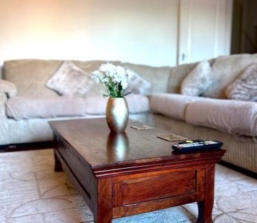 Mapperley Apartment | Cosy Ground Floor Apartment With Fantastic Transport Links