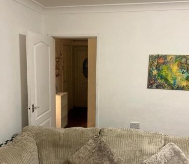 Mapperley Apartment | Cosy Ground Floor Apartment With Fantastic Transport Links