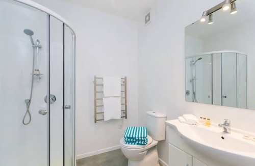 Paraparaumu Beach Apartment | Cosy Hideaway