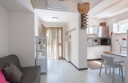 Arcevia House | Cosy holiday home with pool for a great holiday.