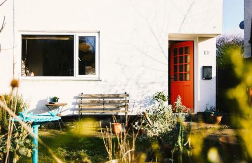 Chapeltown House | Cosy home in Chapel Allerton Area - Peaceful Street, Free Parking