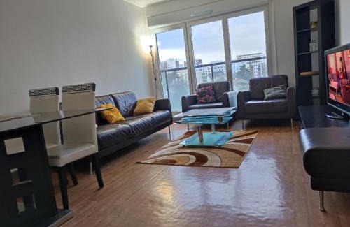Villejuif Apartment | Cosy Home Paris