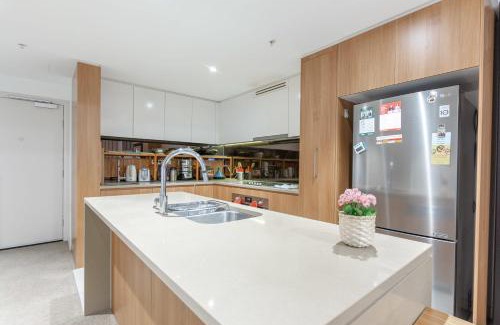 Wentworth Point Apartment | Cosy minimalism 2BD Apt near Sydney Olympic Park