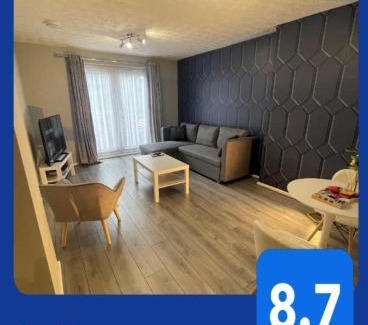 Darlaston Apartment | Cosy, modern Apartment