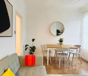 North Acton Apartment | Cosy & Modern