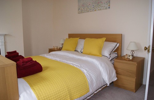 Norwich House | Cosy Norwich home, longing to be booked!