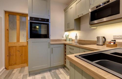 Pickering House | Cosy one bedroom cottage in Pickering