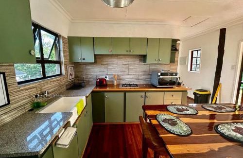 Tugela Mouth Apartment | Cosy one bedroom garden cottage