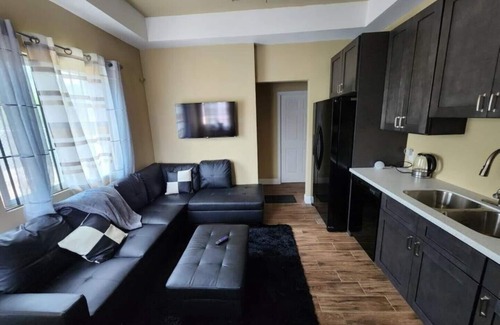Cooper Jack Bay Settlement Apartment | Cosy Practical Apartment With 10 min Walk to the Beach