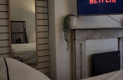 Camden Town with Primrose Hill Apartment | Cosy Renovated Room in Camden Town - 1 min from Camden Market