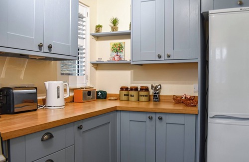 Southsea Cottage | Cosy Retreat Near The Beach