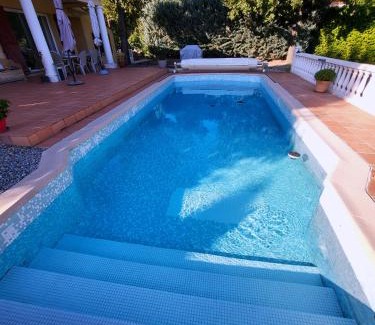 Brignoles Apartment | Cosy rez-de-jardin de villa