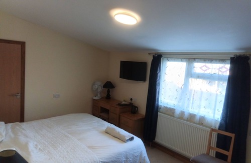 Norwich House | Cosy room at family house