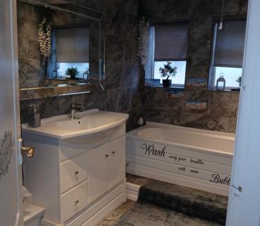 Kinmel Bay House | cosy room