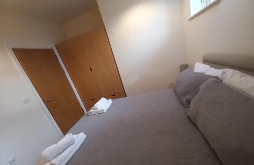 Beeston Apartment | Cosy Spacious 2 bedroom Apartment Free Parking