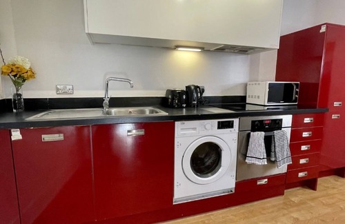 The Westside Apartment | Cosy, spacious flat in City Centre with Netflix