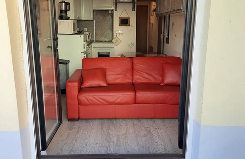 Pyrenees 2000 Apartment | Cosy Studio Cabin in Central Bolquère, Terrace, Sleeps 4, Ski Locker, No Pets