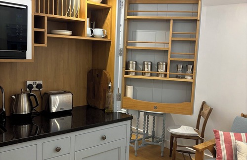 Constantine House | Cosy studio in the Cornish countryside.