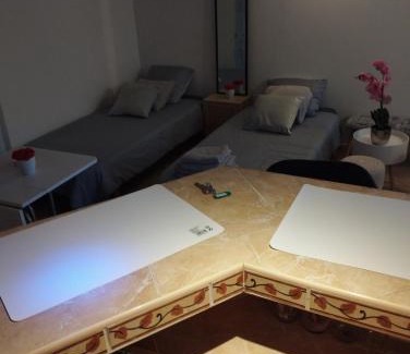 La Ferte-Gaucher Apartment | Cosy Studio meublé avec piscine partagée