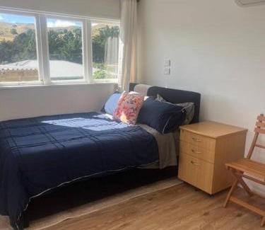Porirua Apartment | Cosy Studio Retreat in Porirua