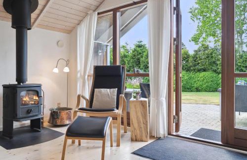 Sønder Nissum House | Cosy Summer House With Whirlpool