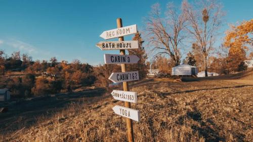 Dunlap House | Cosy yurt at a nature retreat in Dunlap CA