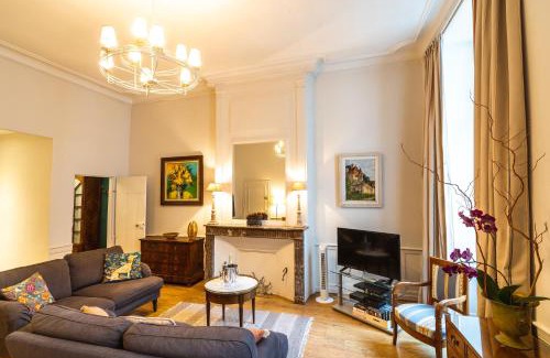 Amboise Apartment | Coté Remparts