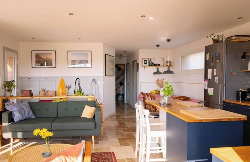 Poulgoazec House | Côte et Rêve Stylish beach house with ocean view