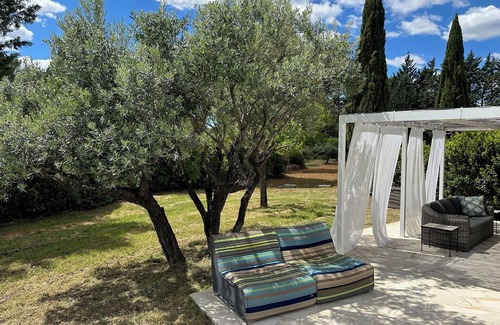 Cotignac Villa | Cotignac - Villa Libellule - 5 bedrooms, 6 beds, 3 baths