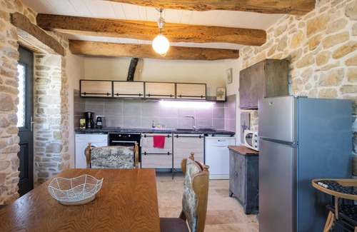 Saint-Sauveur-de-Cruzieres House | Cottage 'Gite Figuier Et Vignes' with Shared Pool, Private Terrace and Wi-Fi