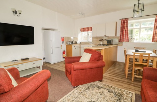 Braithwaite Cottage | COTTAGE 3, pet friendly, with a garden in Braithwaite
