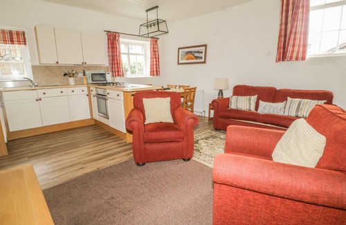 Braithwaite Cottage | COTTAGE 3, pet friendly, with a garden in Braithwaite