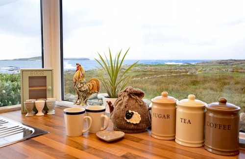 Gannoughs Cottage | Cottage 314 Claddaghduff - sleeps 7 guests in 4 bedrooms