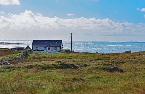Gannoughs Cottage | Cottage 314 Claddaghduff - sleeps 7 guests in 4 bedrooms