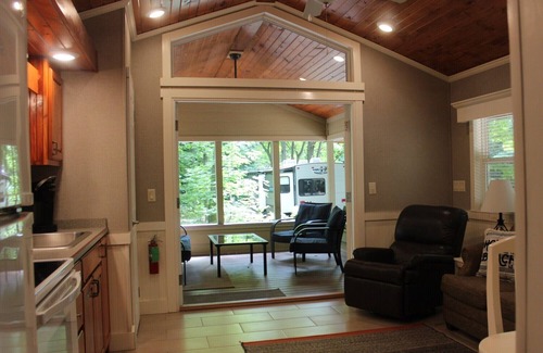 Empire RV Rental | Cottage 9 sleeps 4 people