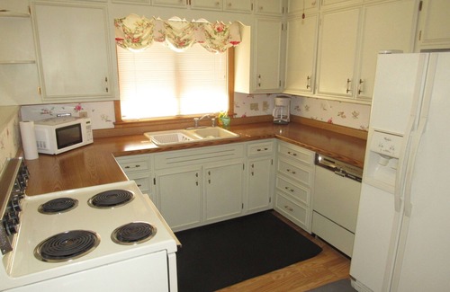 Winona Cottage | Cottage by Lake Winona