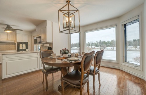Wasaga Beach House | Cottage By The River