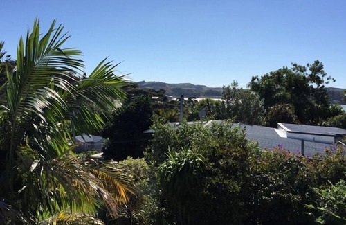 Raglan House | Cottage by the sea in Raglan