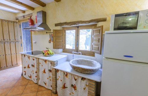 Laroya Cottage | COTTAGE "C'ANTONIA AND MANUEL"